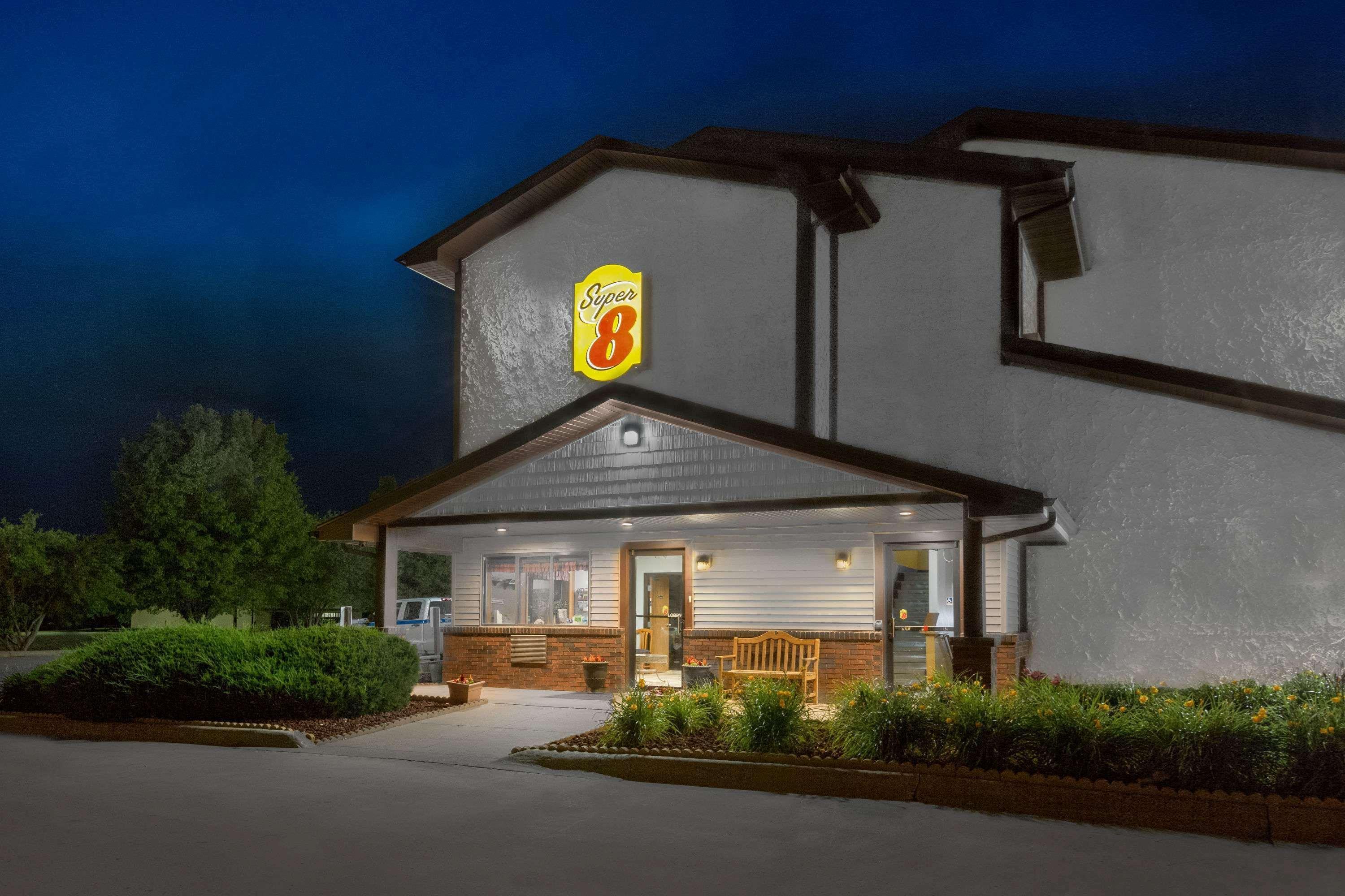 Super 8 By Wyndham Boone Motel Kültér fotó